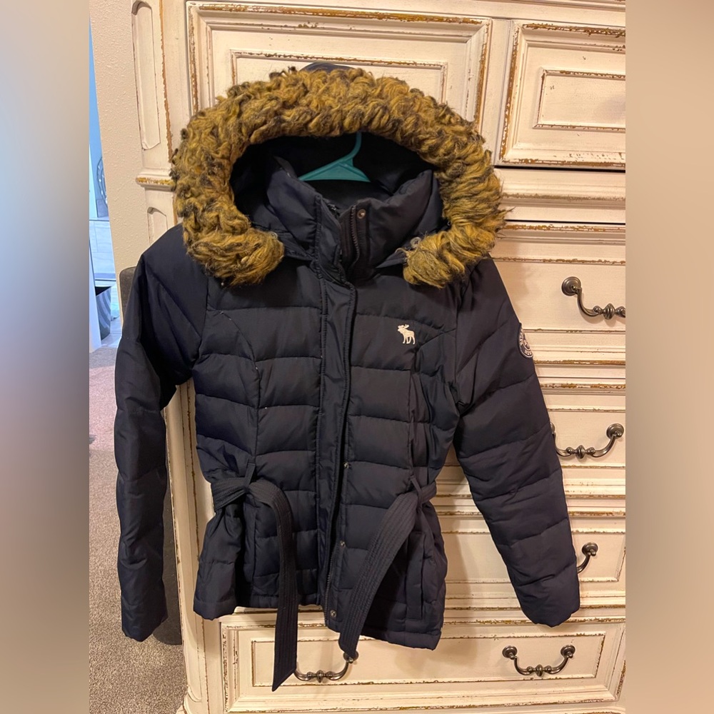 Abercrombie Kids size XL girls puffer coat.